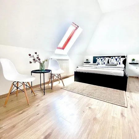 Hencz Vendeghaz بيت ضيافة